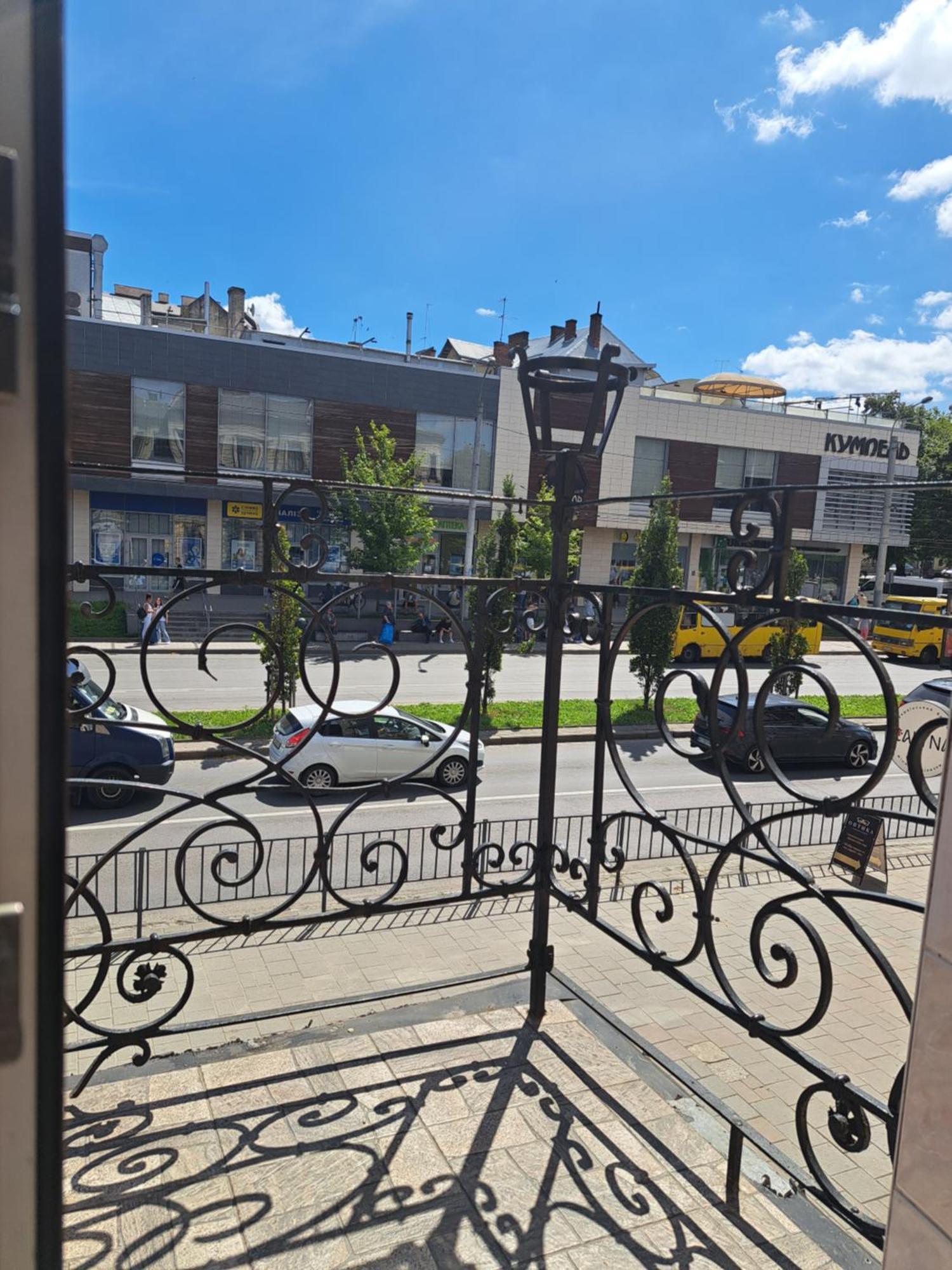 Двокімнатна Квартира Біля Оперного Театру Lviv Exterior photo